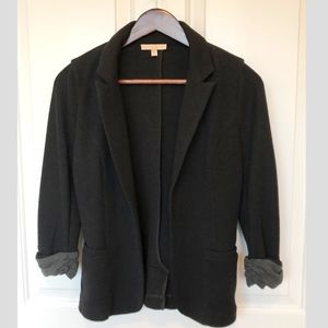 Black blazer || Skies Are Blue